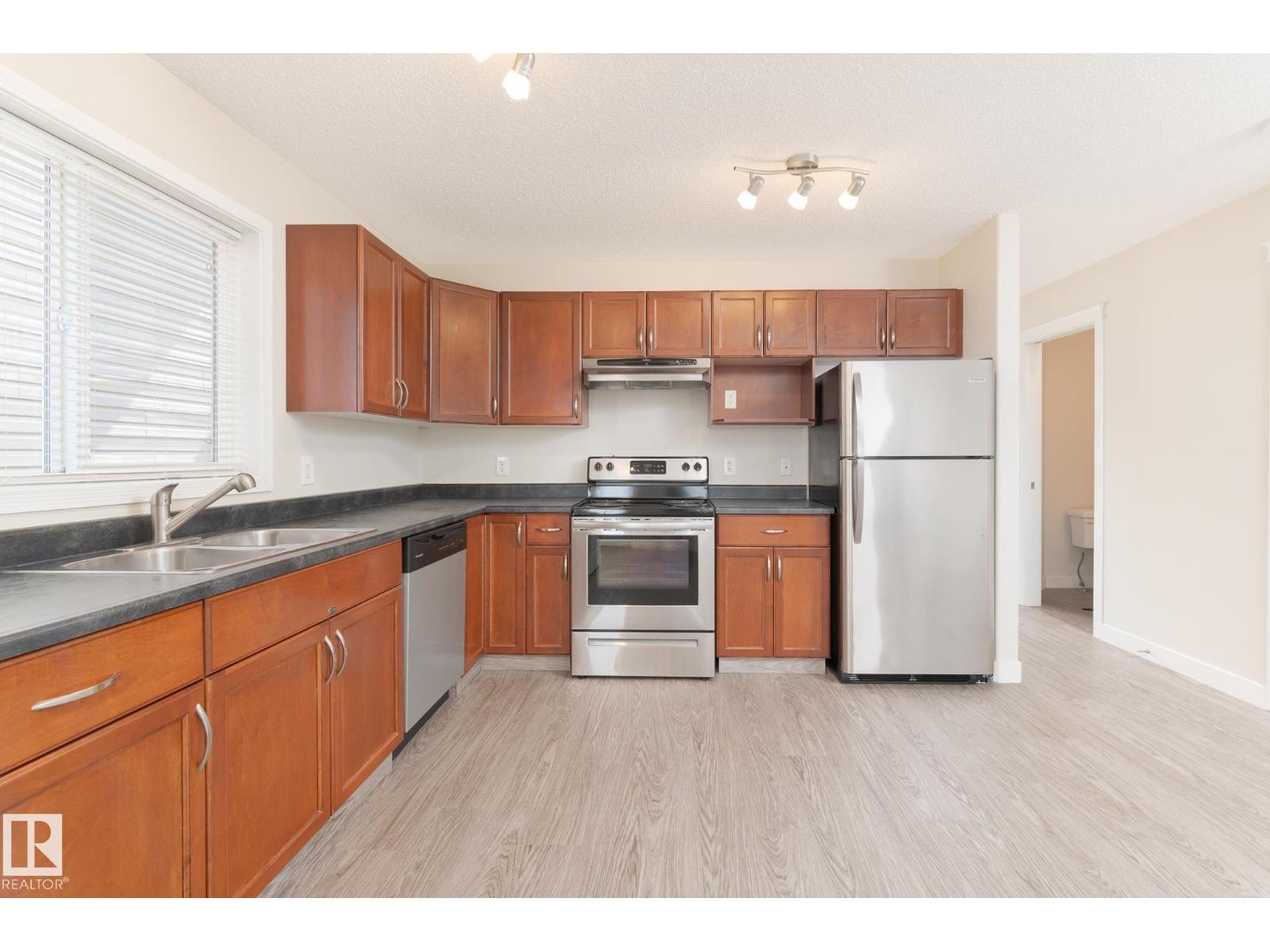 52 VIVIAN WY — photo 9