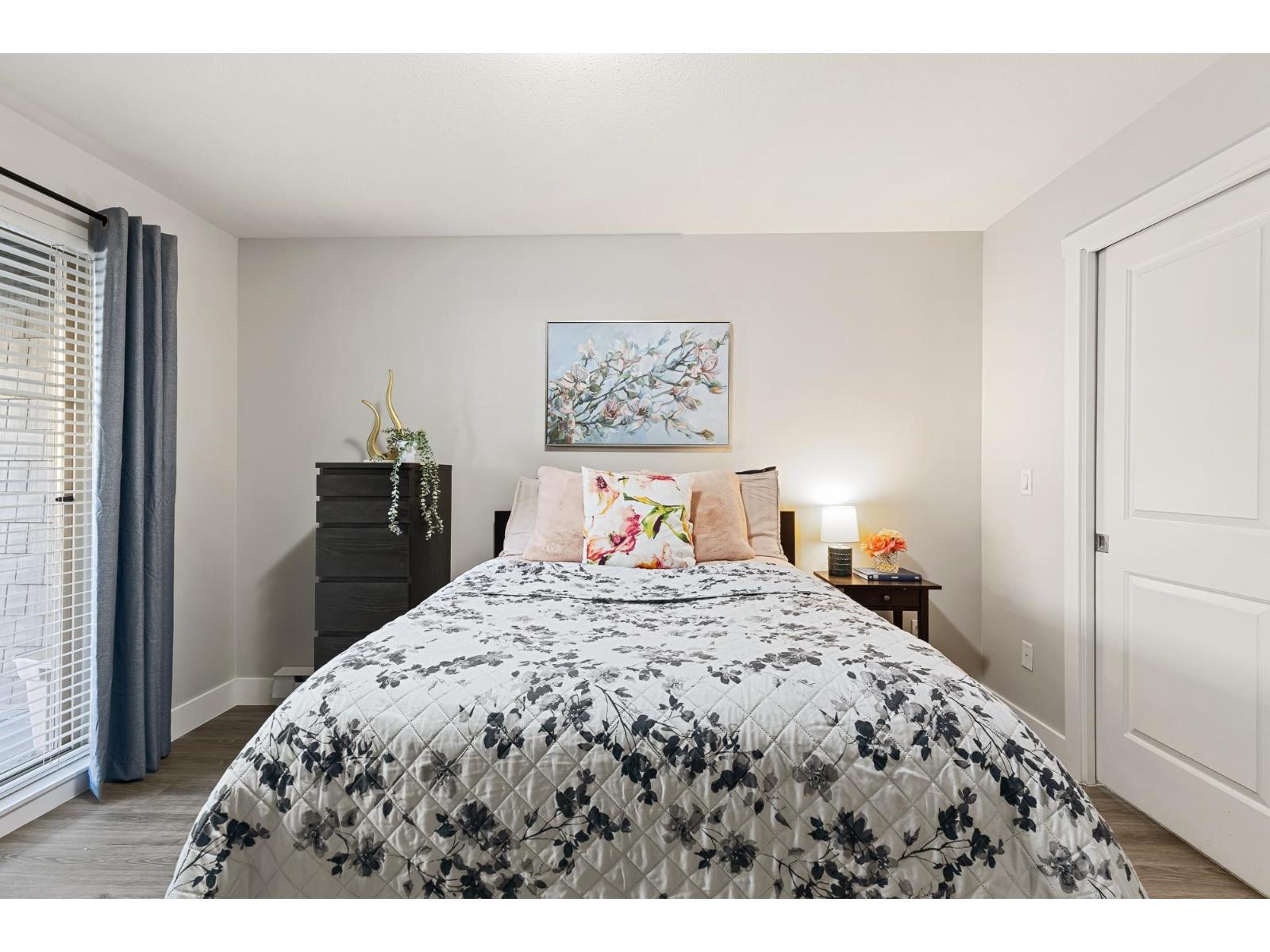 101 45555 YALE ROAD, Chilliwack Proper South