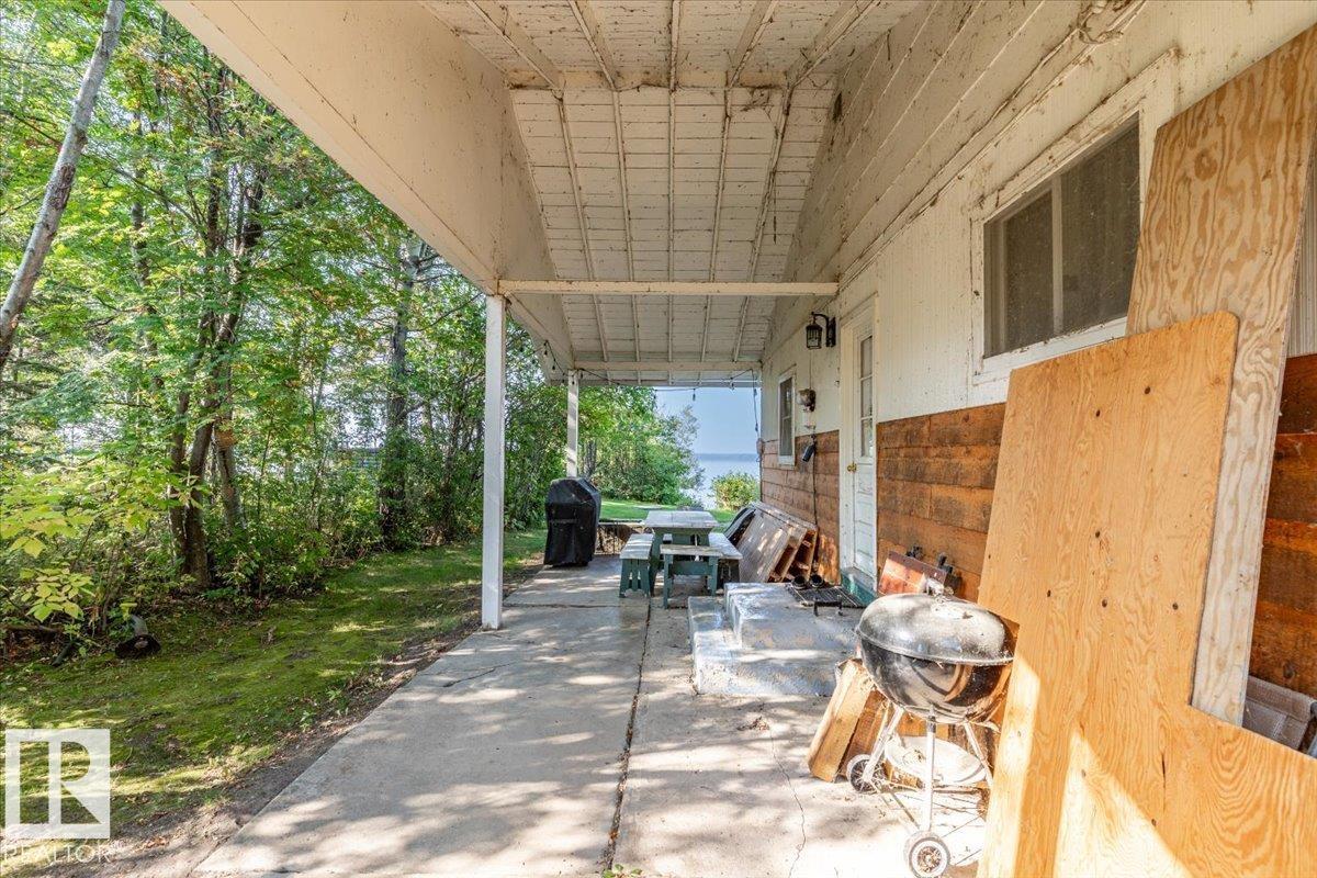 60 Beach Ave - 34