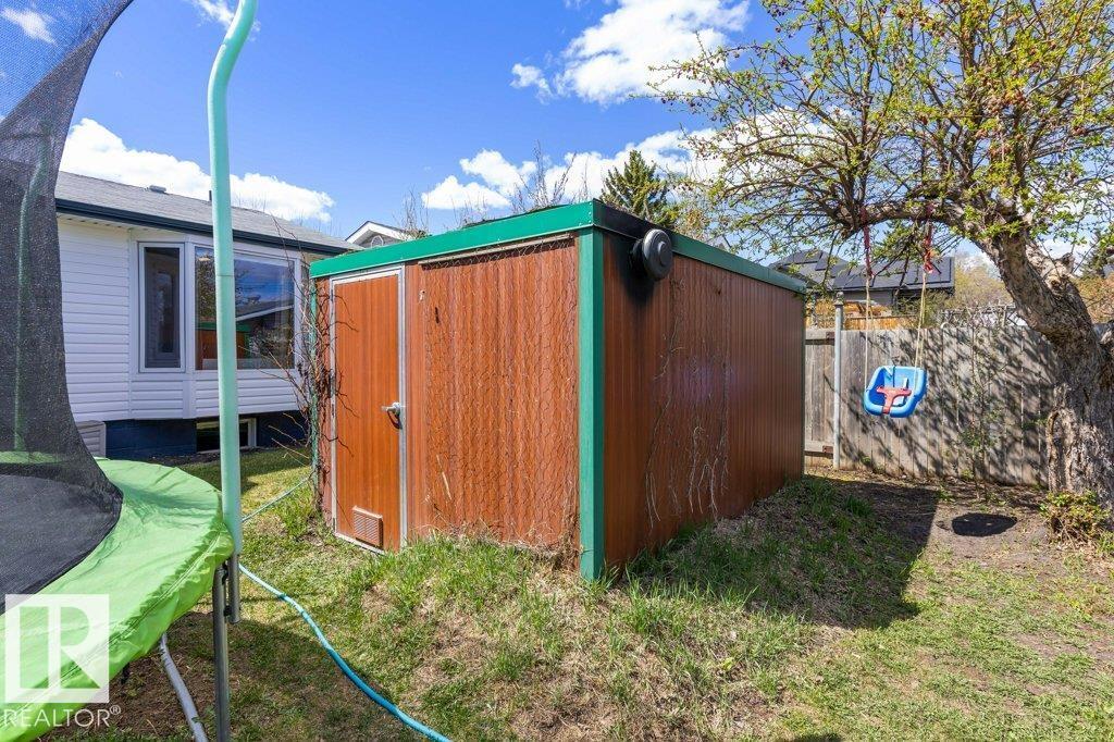 21 MILL DR — photo 44