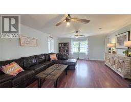 2 Hillview Street thumbnail 12
