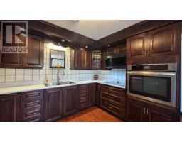 2 Hillview Street thumbnail 15