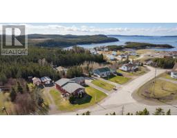 2 Hillview Street thumbnail 2