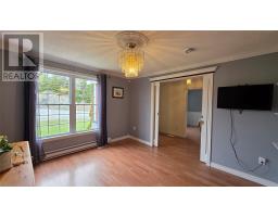 2 Hillview Street thumbnail 22