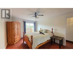 2 Hillview Street thumbnail 23