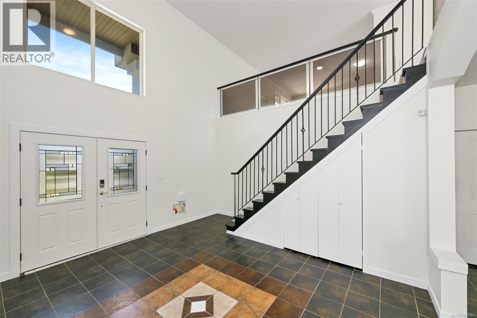 1580 Babine Rd - Image 3