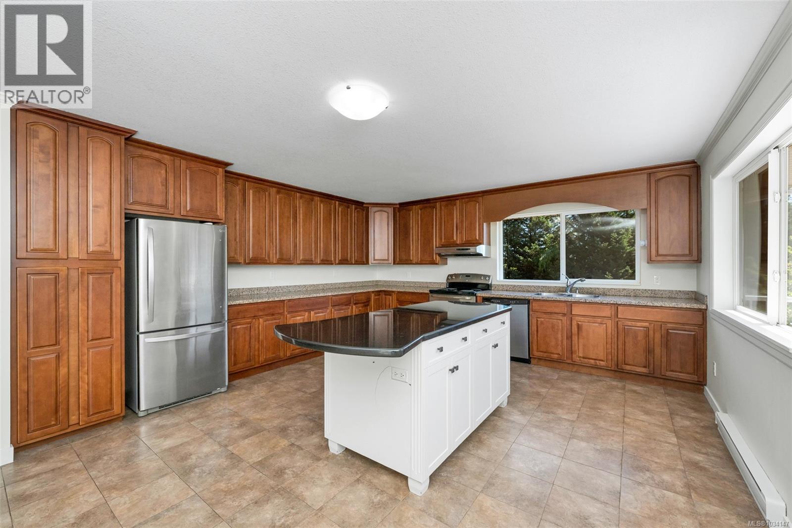 1580 Babine Rd - 8