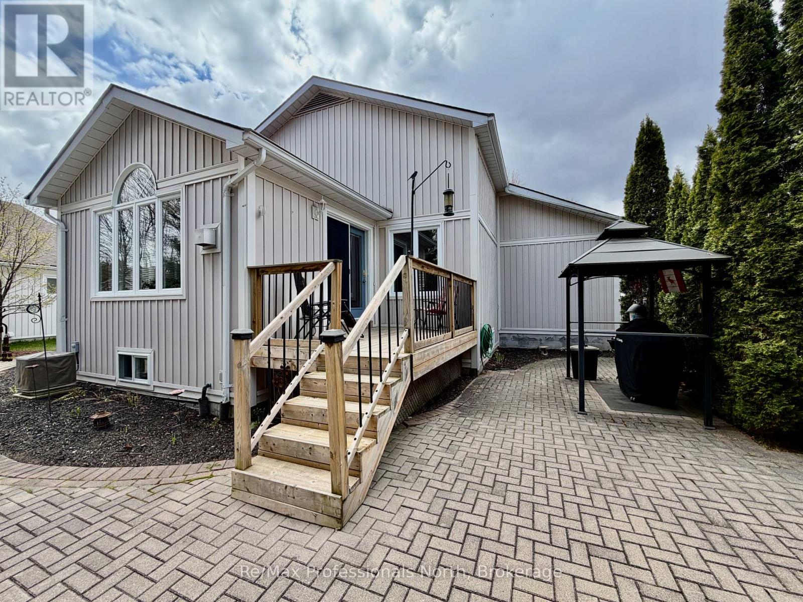 102 PINERIDGE GATE - 32