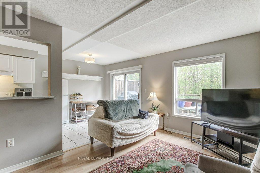 331 RAVINEVIEW WAY - 11