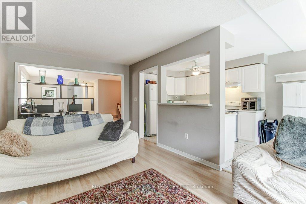 331 RAVINEVIEW WAY - 13