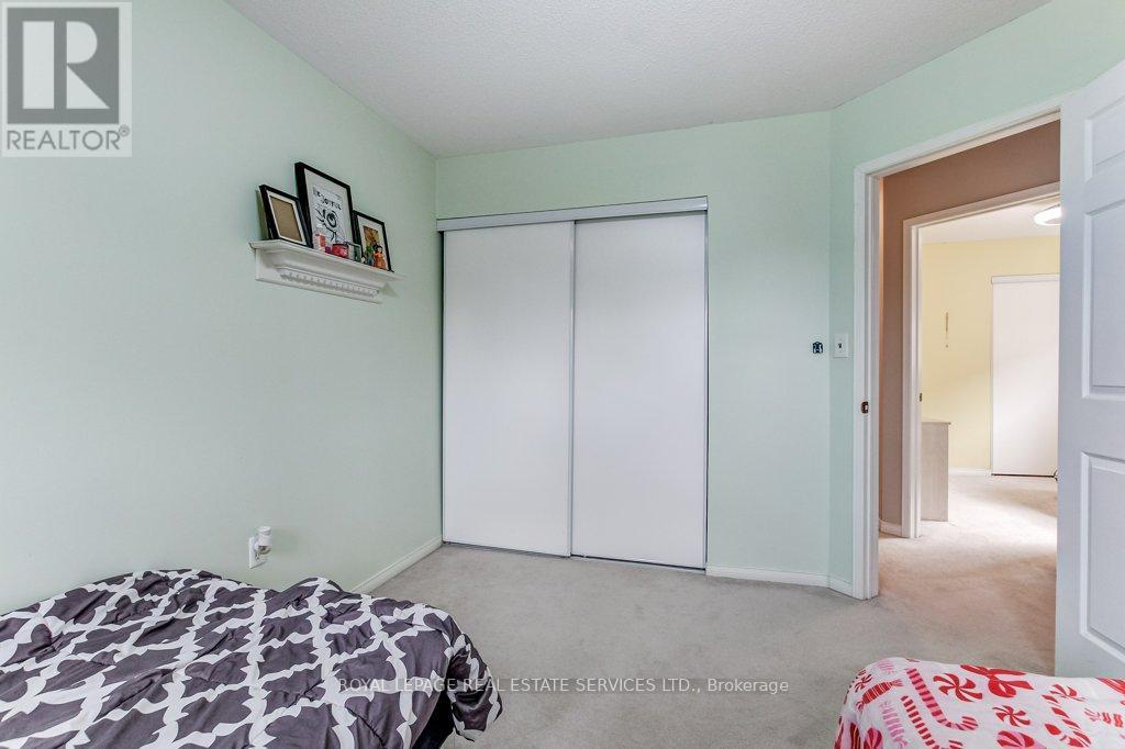 331 RAVINEVIEW WAY - 21