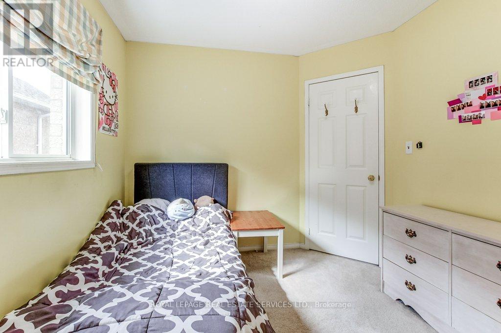 331 RAVINEVIEW WAY - 23