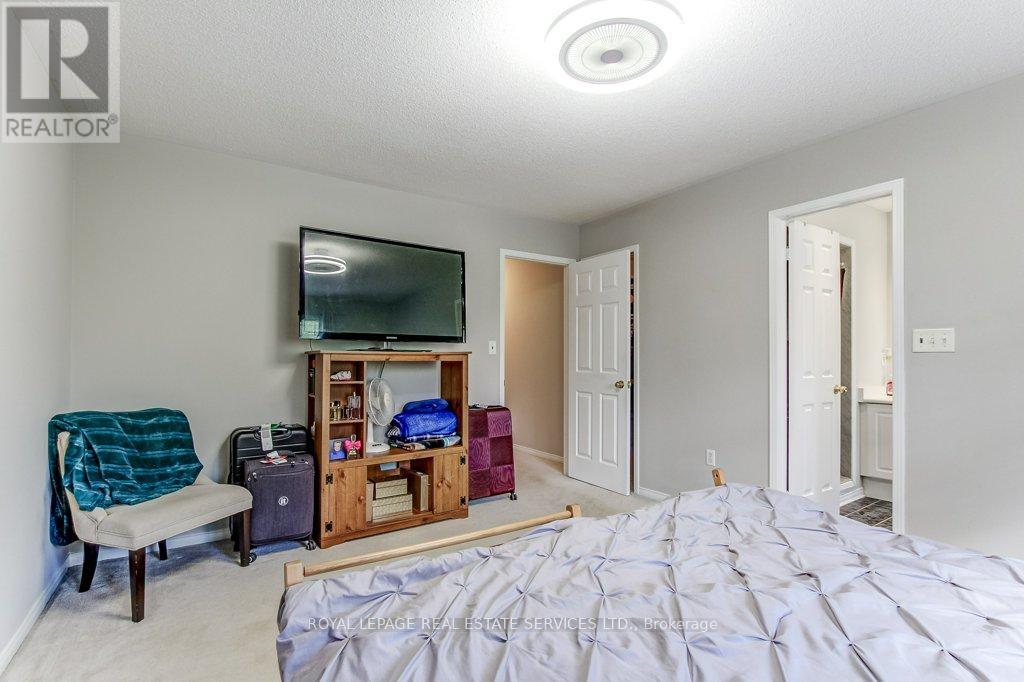 331 RAVINEVIEW WAY - 27