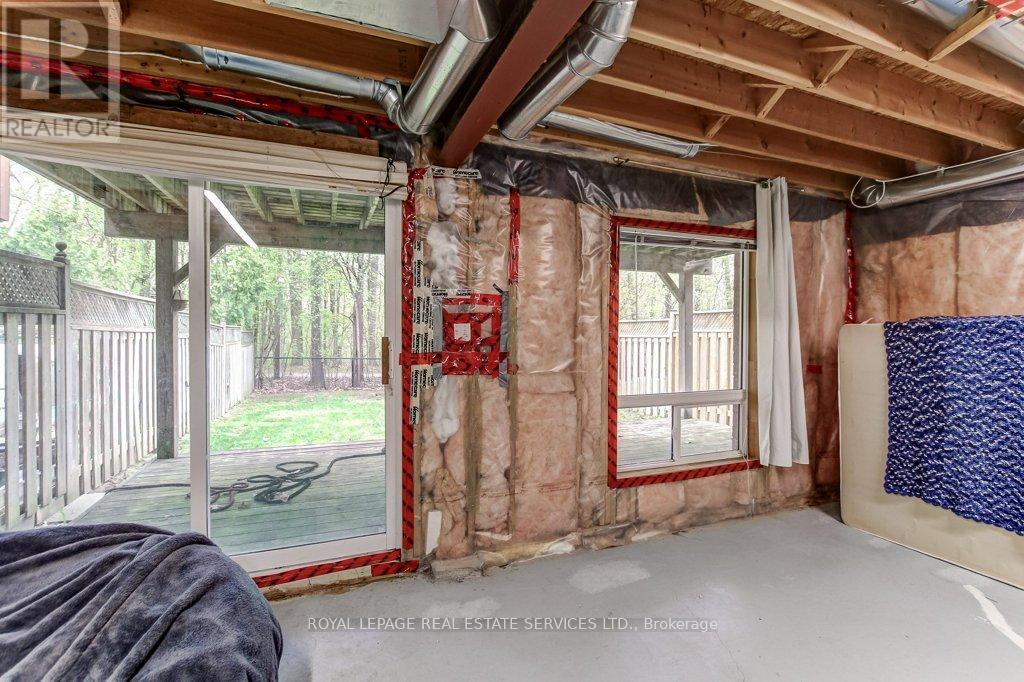 331 RAVINEVIEW WAY - 30