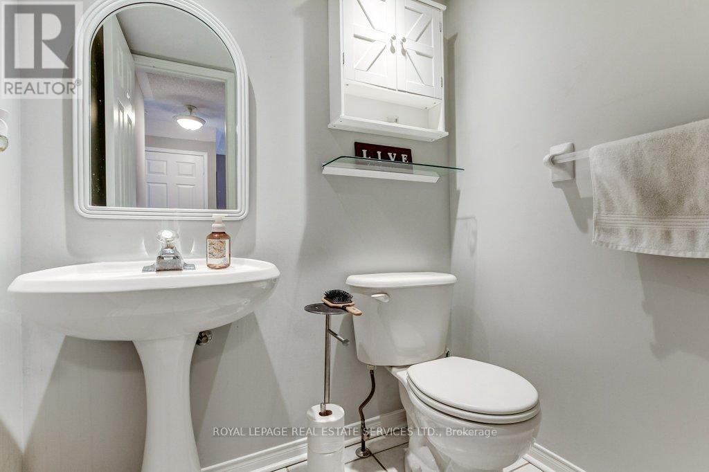 331 RAVINEVIEW WAY - 5