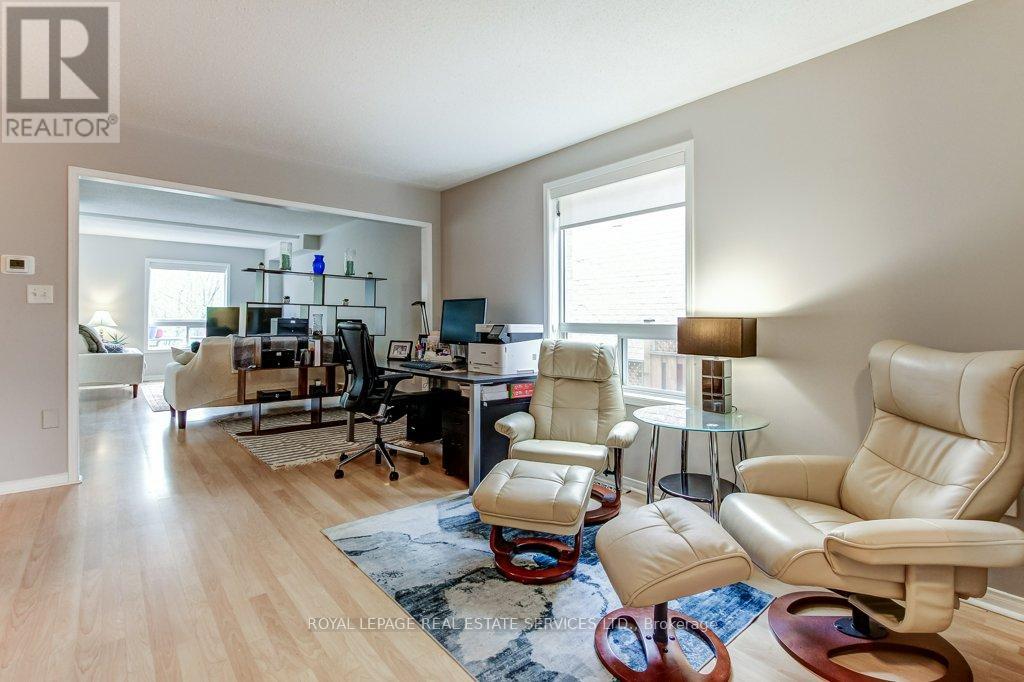331 RAVINEVIEW WAY - 6