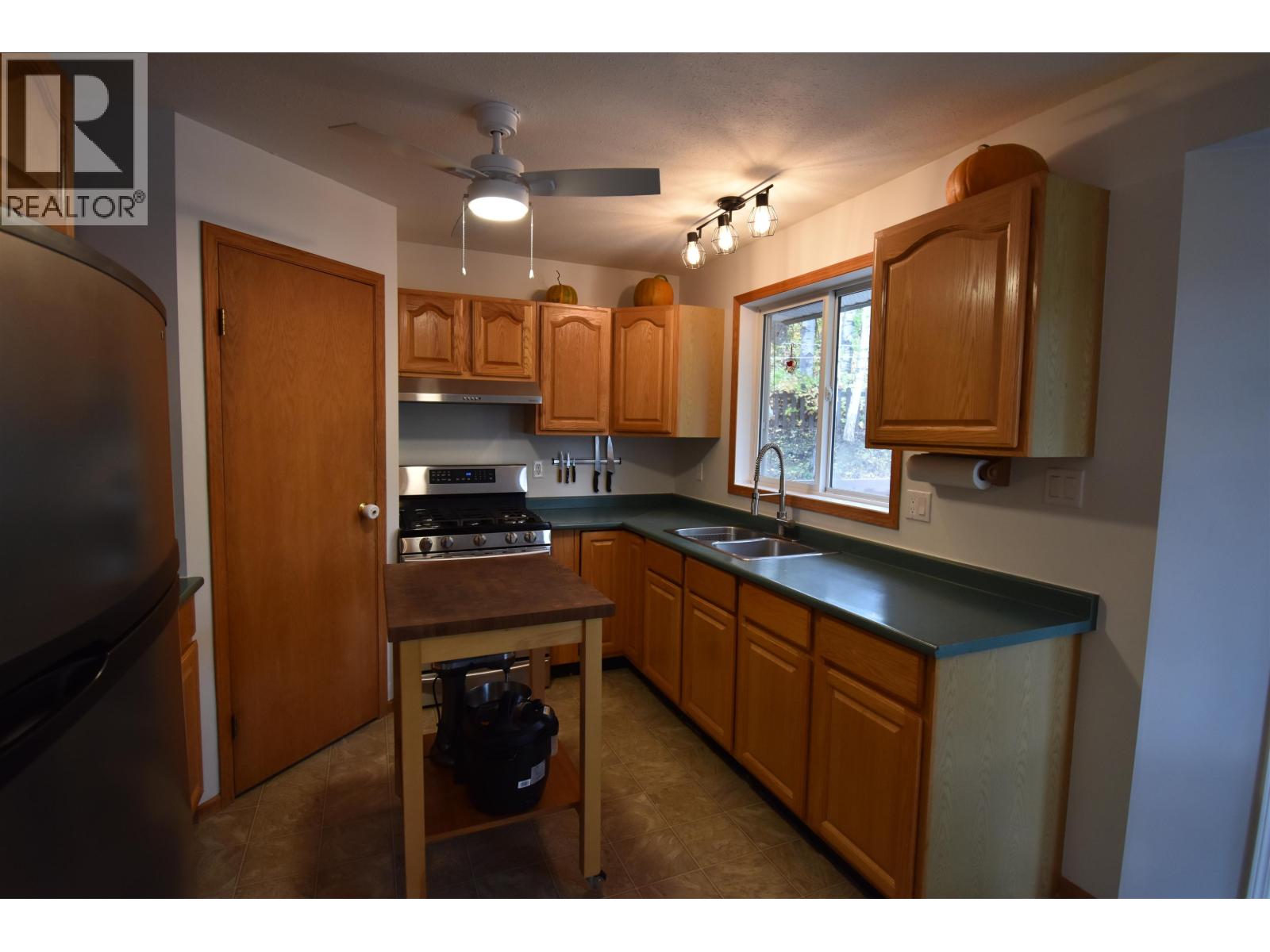 1455 WILLOW Street, Telkwa