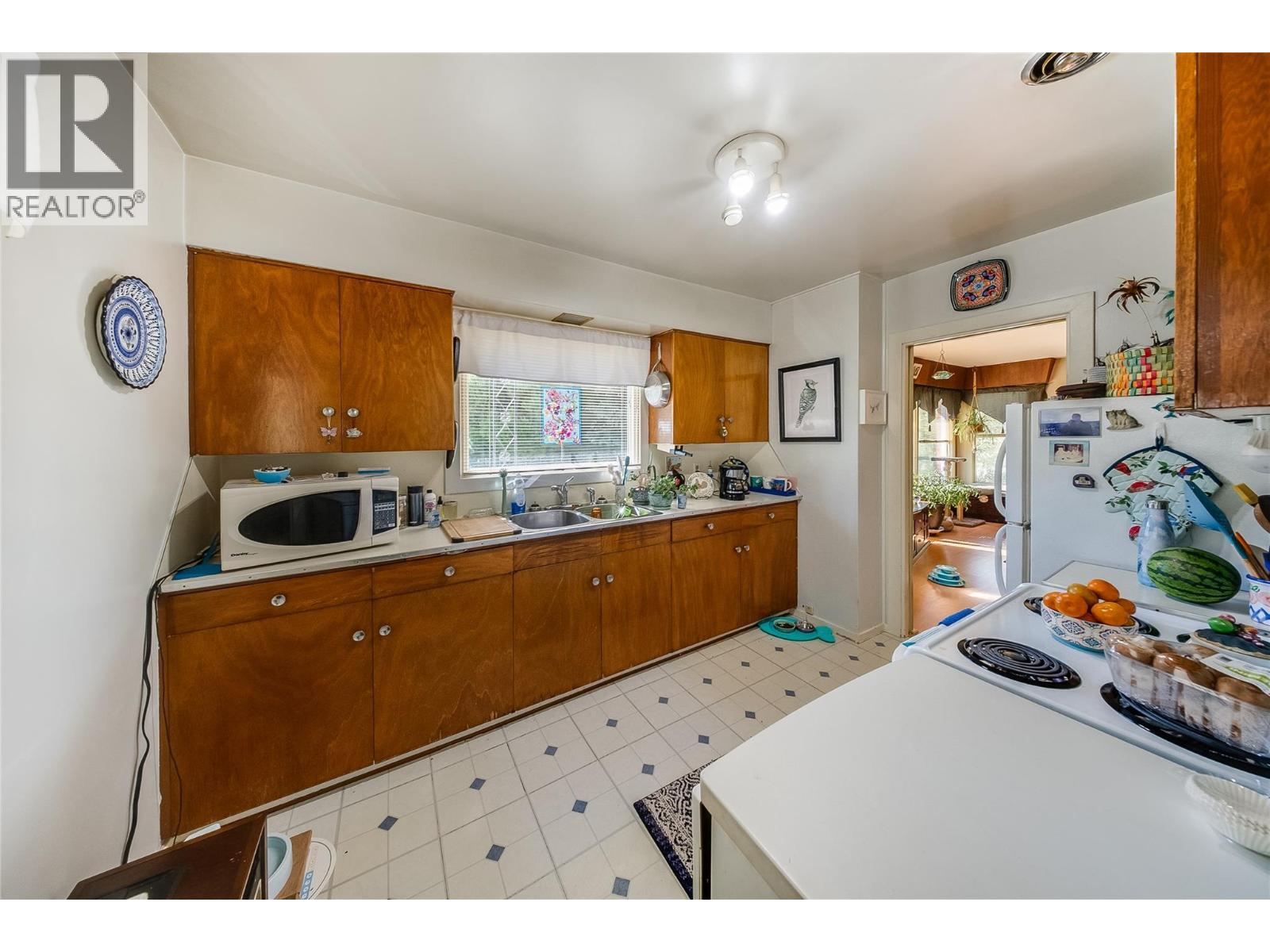321 12Th Avenue - 4