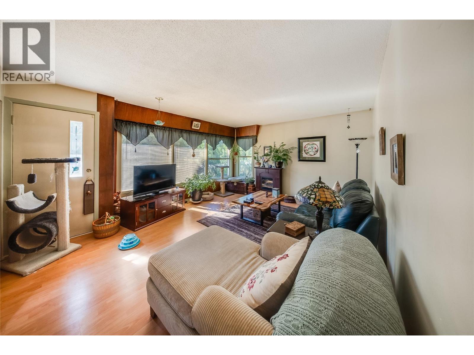 321 12Th Avenue - 8