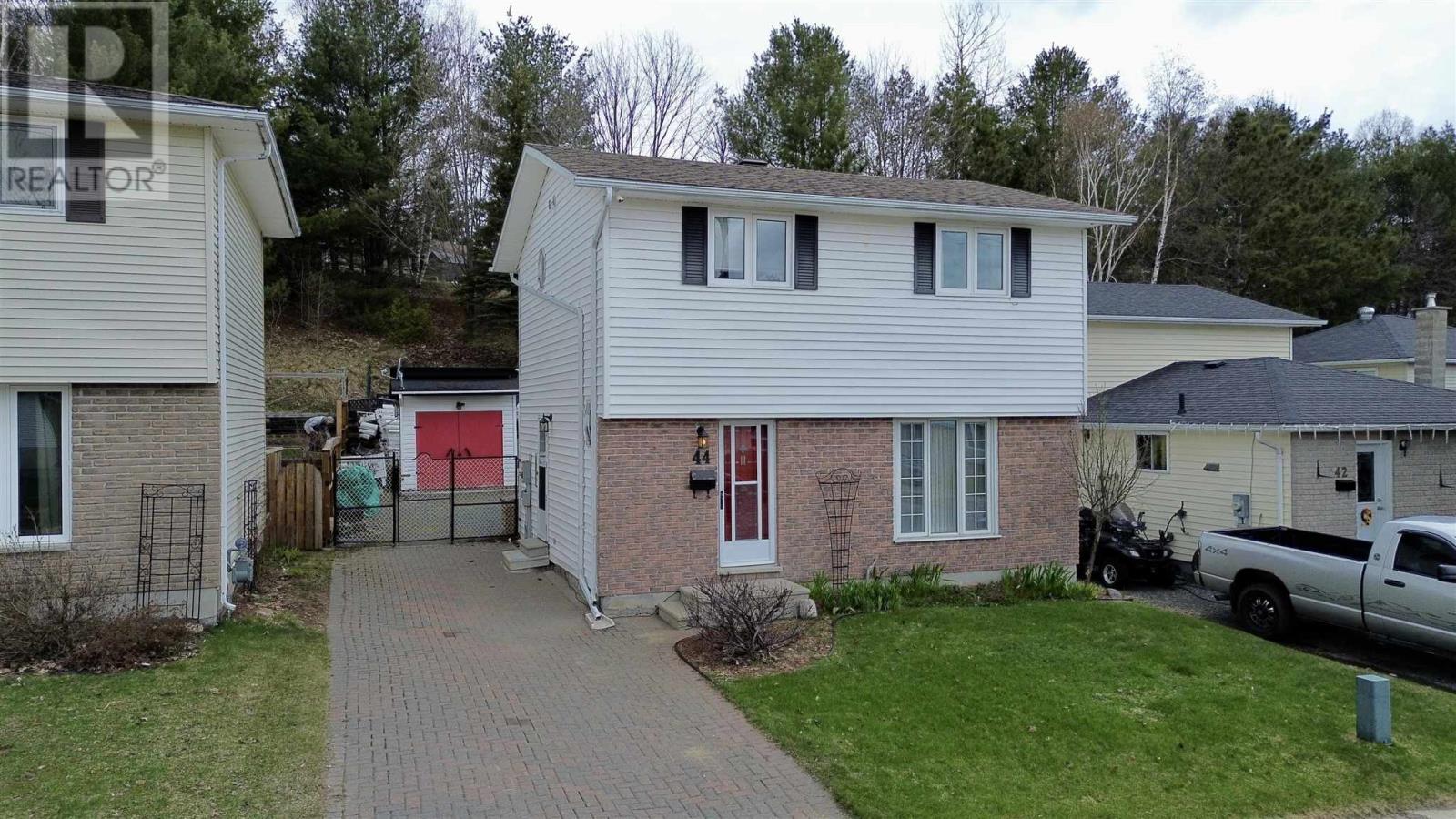 44 Hergott AVE, Elliot Lake, Ontario, P5A3A8 — Photo 19