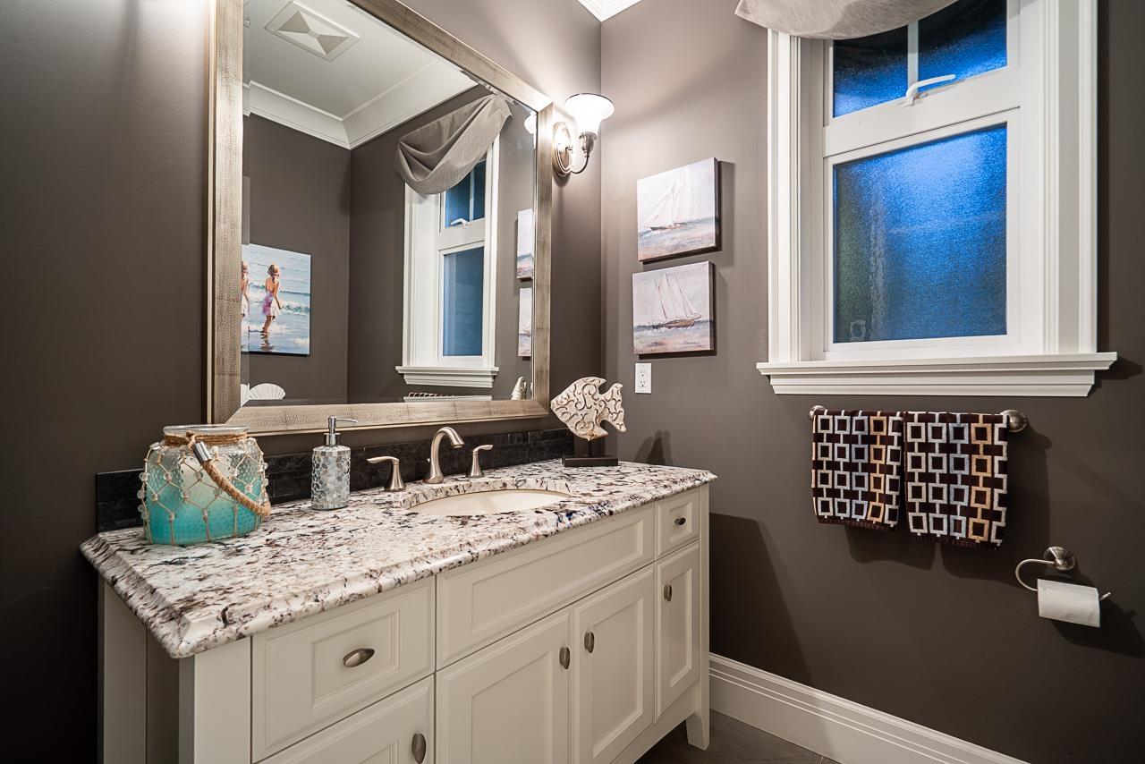 1266 EVERALL STREET, White Rock