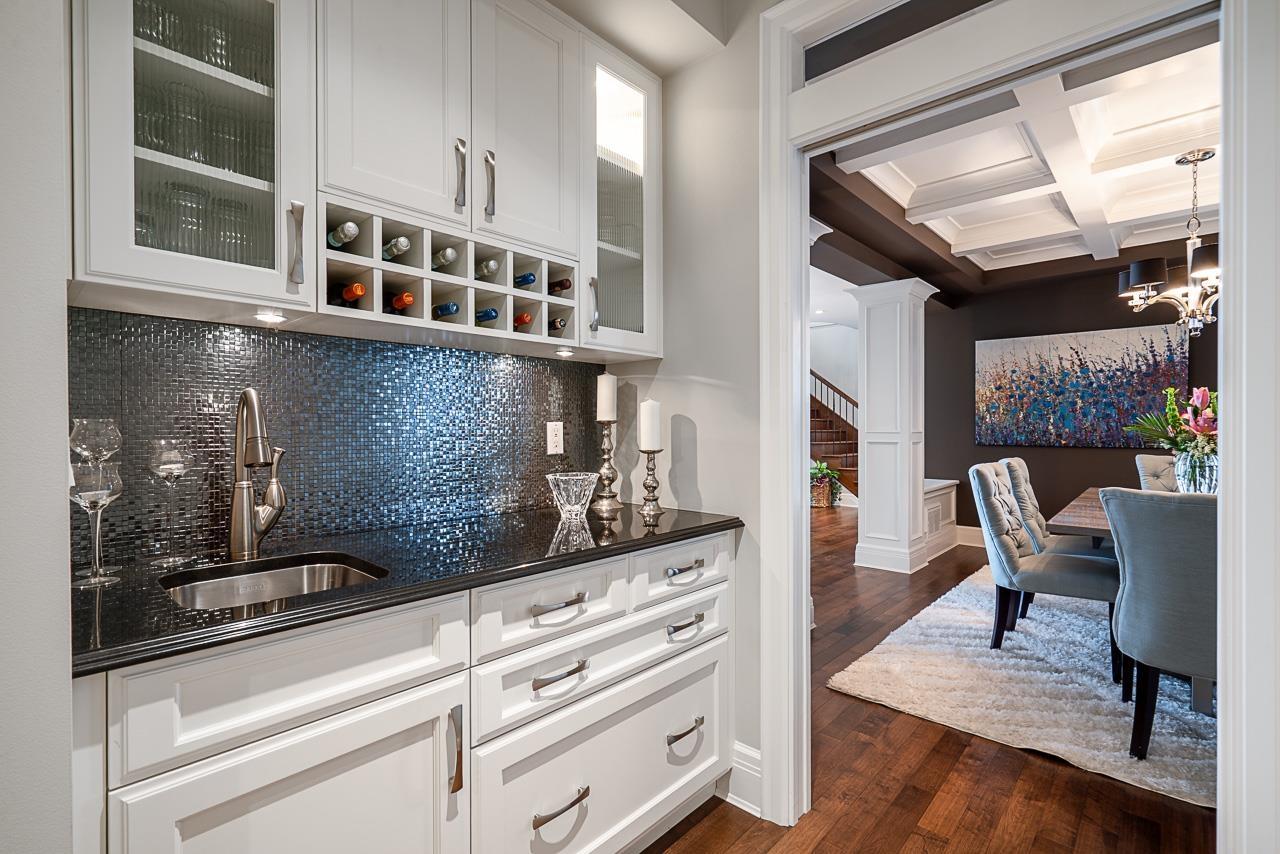1266 EVERALL STREET, White Rock