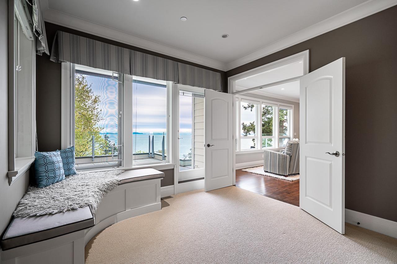 1266 EVERALL STREET, White Rock