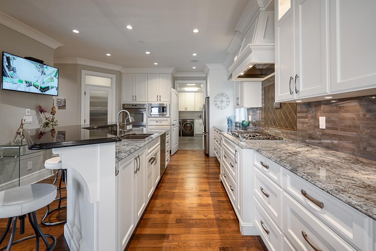 1266 EVERALL STREET, White Rock