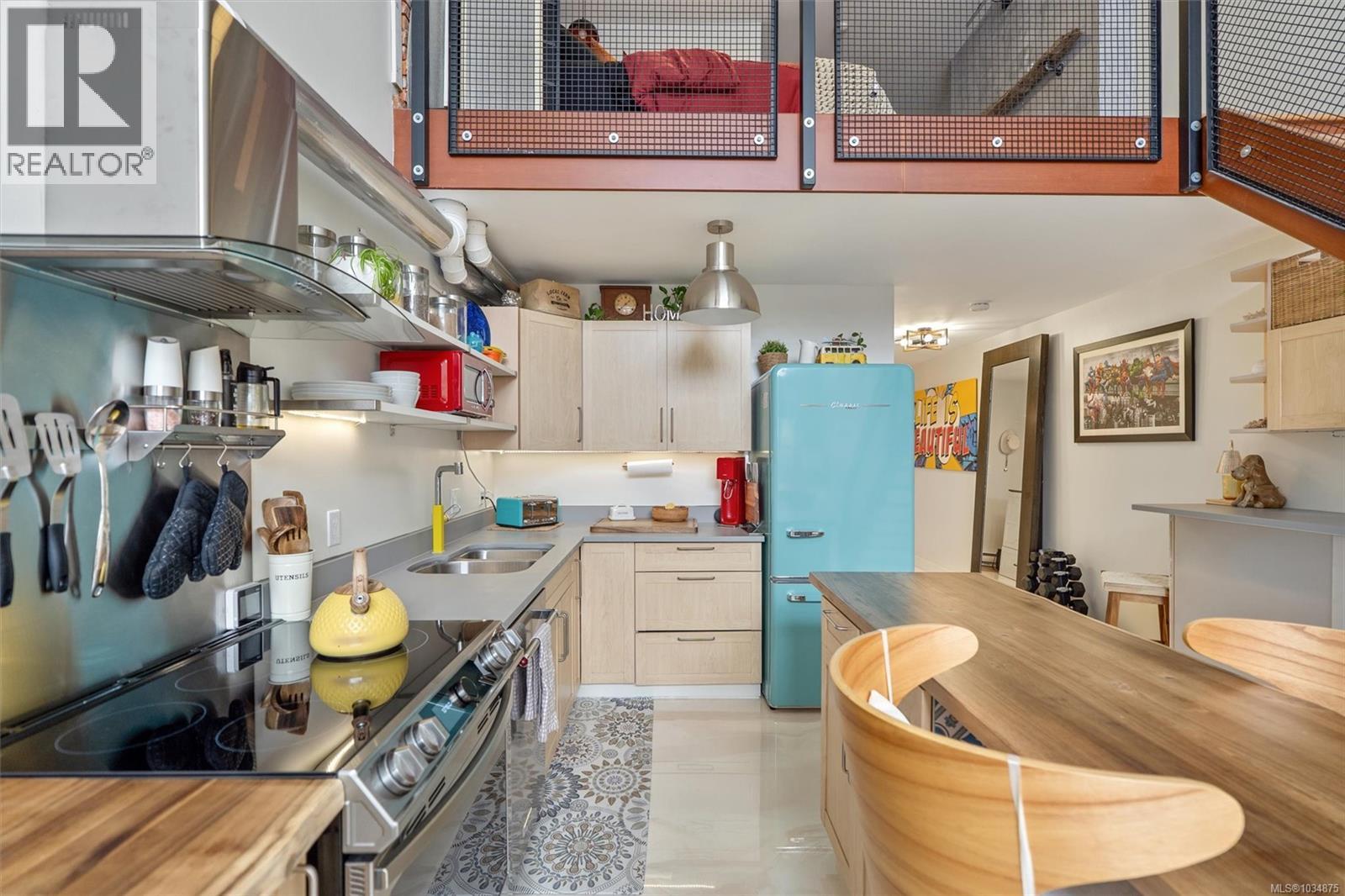 305 648 Herald Street, Victoria