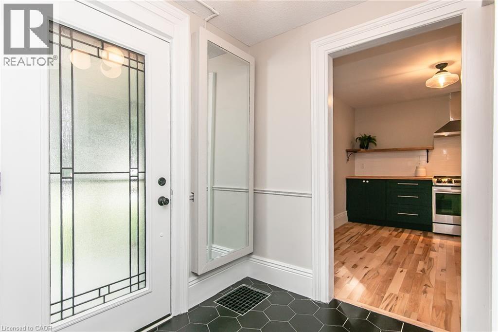 346 WELLINGTON Street - 9