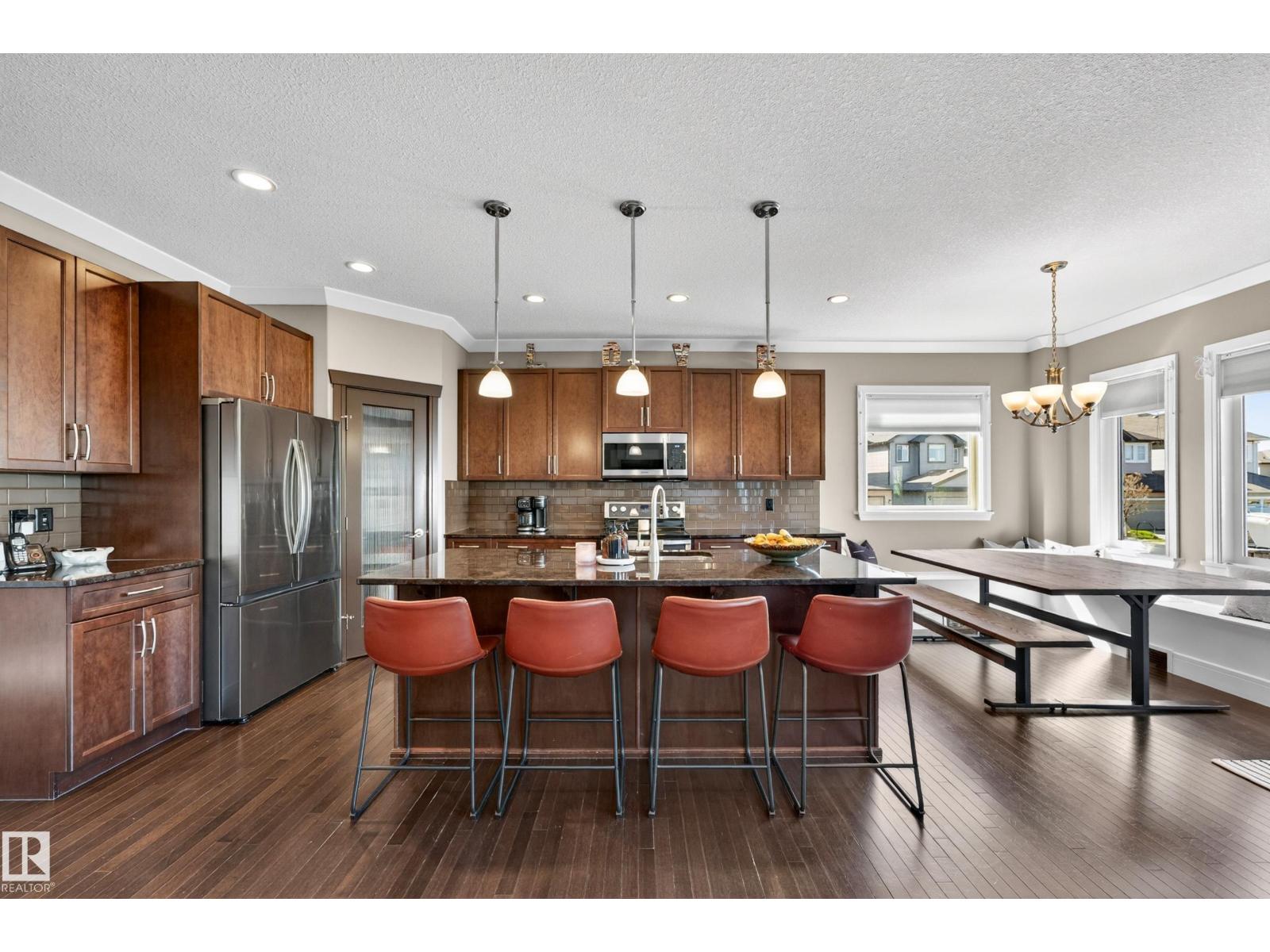 530 174A ST SW - 8