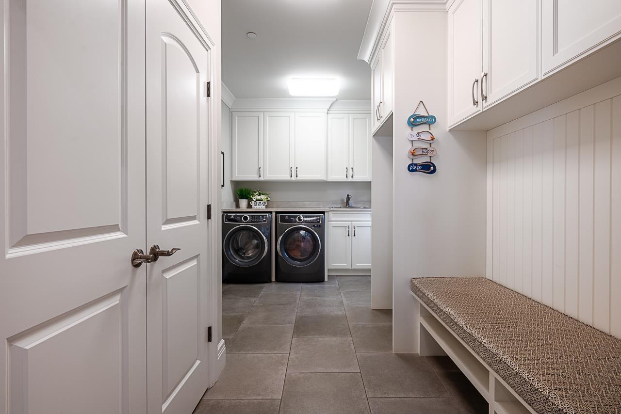 1266 EVERALL STREET, White Rock
