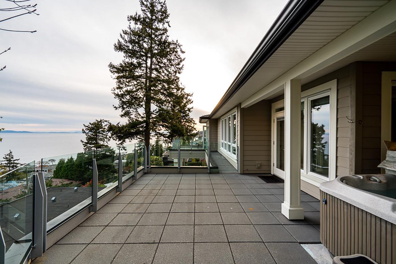 1266 EVERALL STREET, White Rock