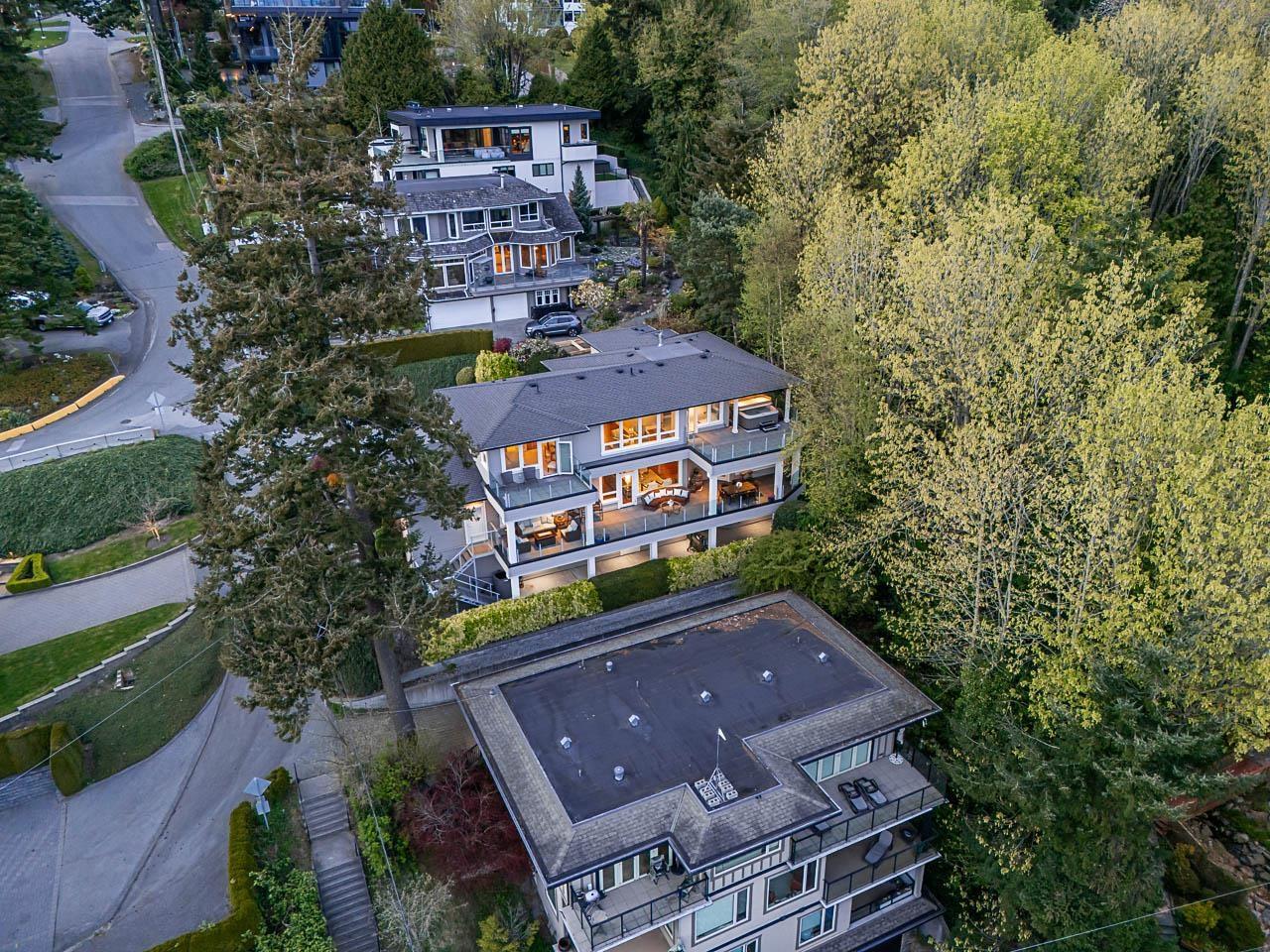 1266 EVERALL STREET, White Rock
