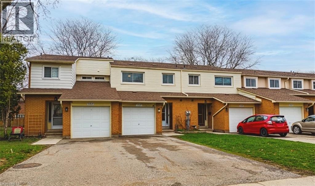 #60 1576 NEWLANDS Crescent - Image 2