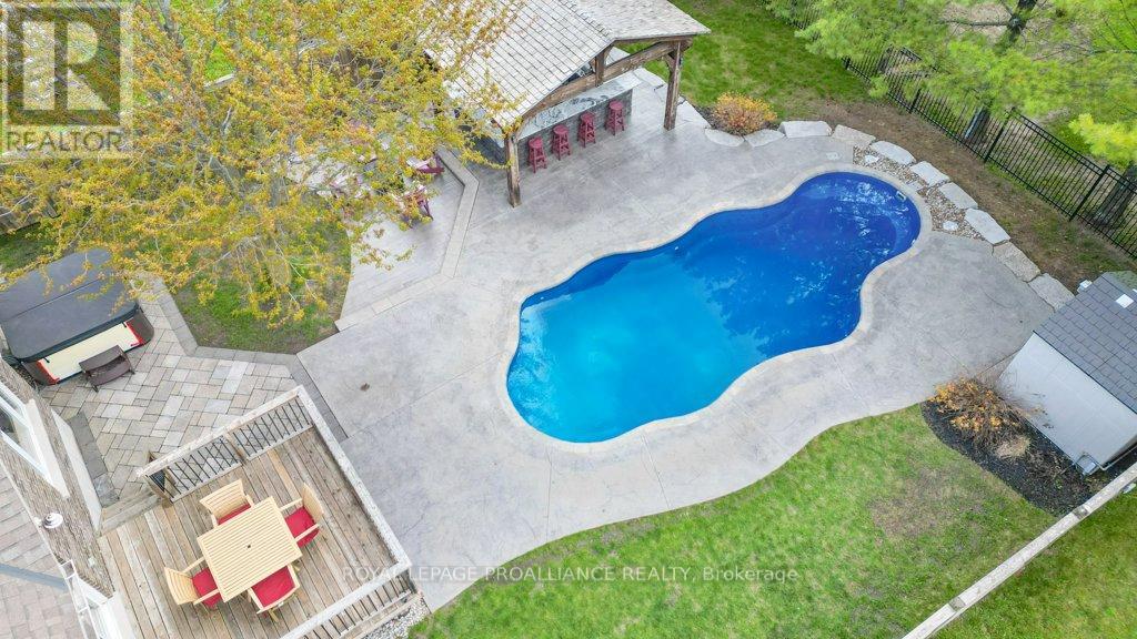9 KIPLING DRIVE - 48