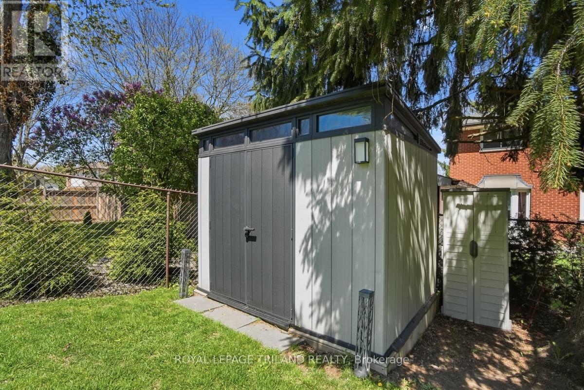 255 HIGHVIEW CRESCENT - 39