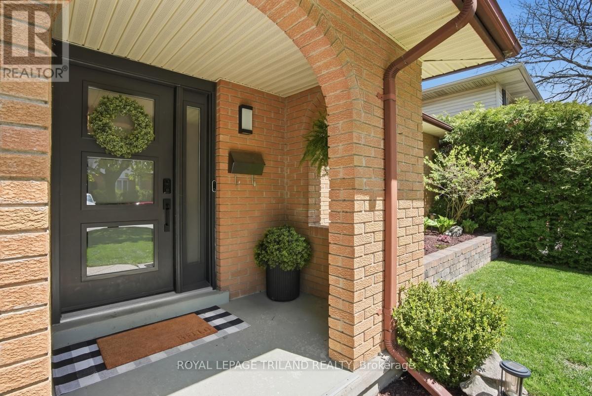 255 HIGHVIEW CRESCENT - 4