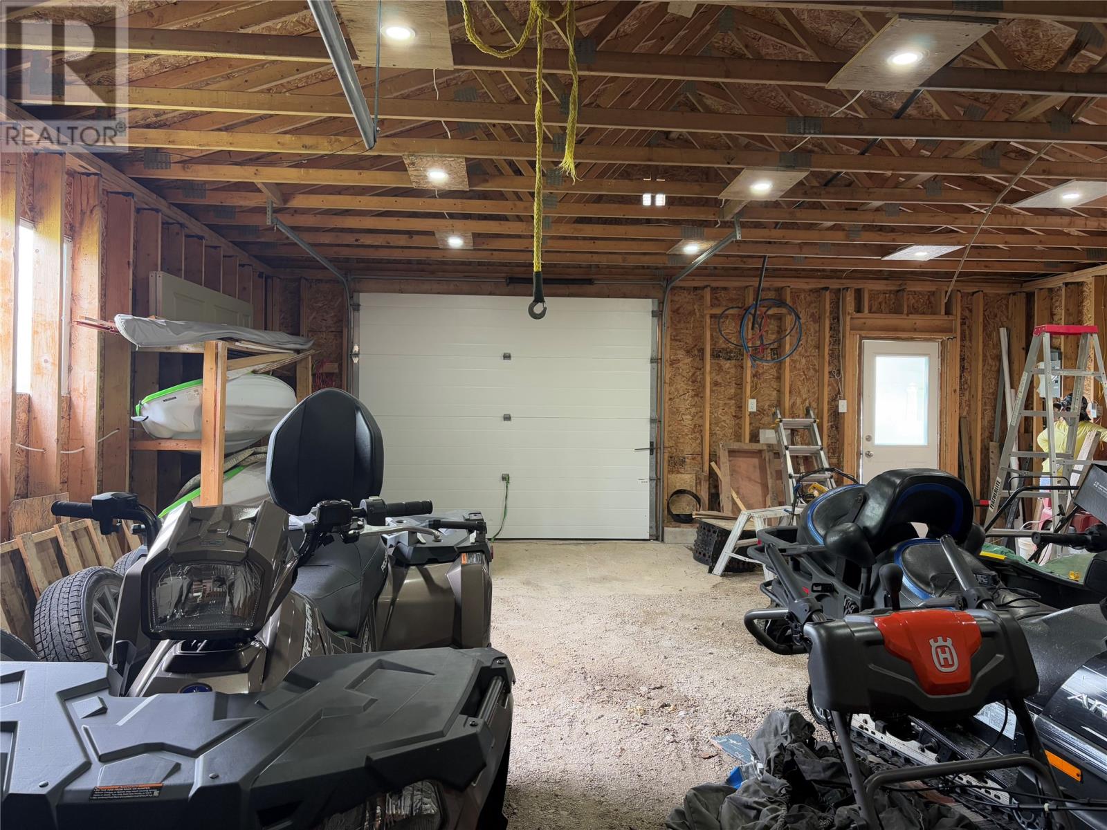 321 Main Road - 17
