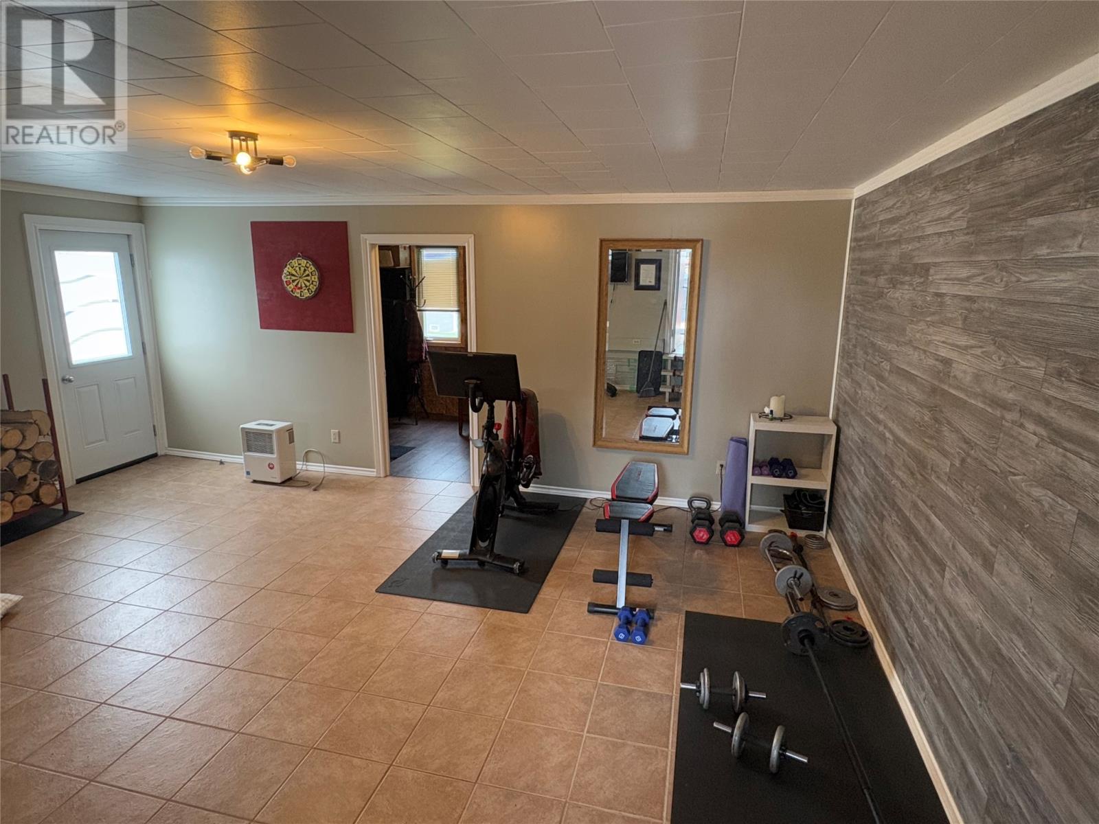 321 Main Road - 40