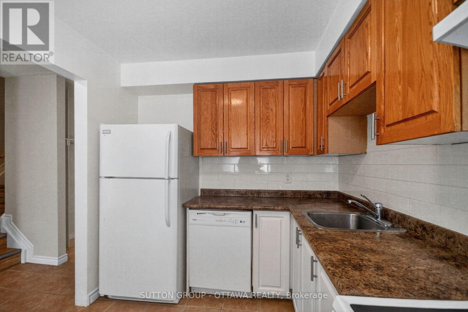 #79 35D WOODVALE GREEN - 10
