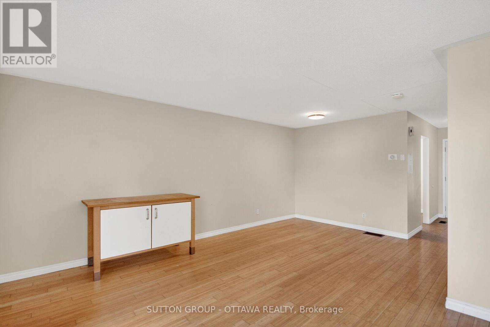 #79 35D WOODVALE GREEN - 17