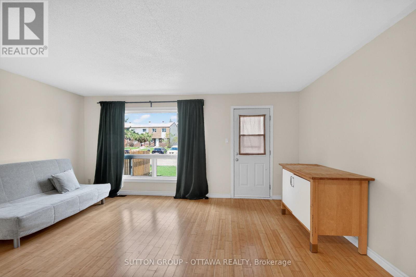 #79 35D WOODVALE GREEN - 19