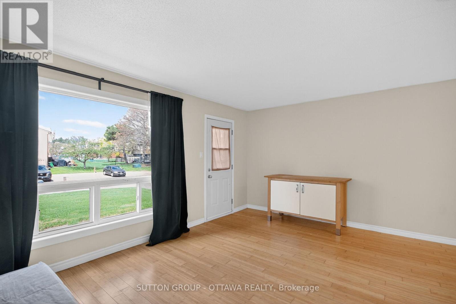 #79 35D WOODVALE GREEN - 23