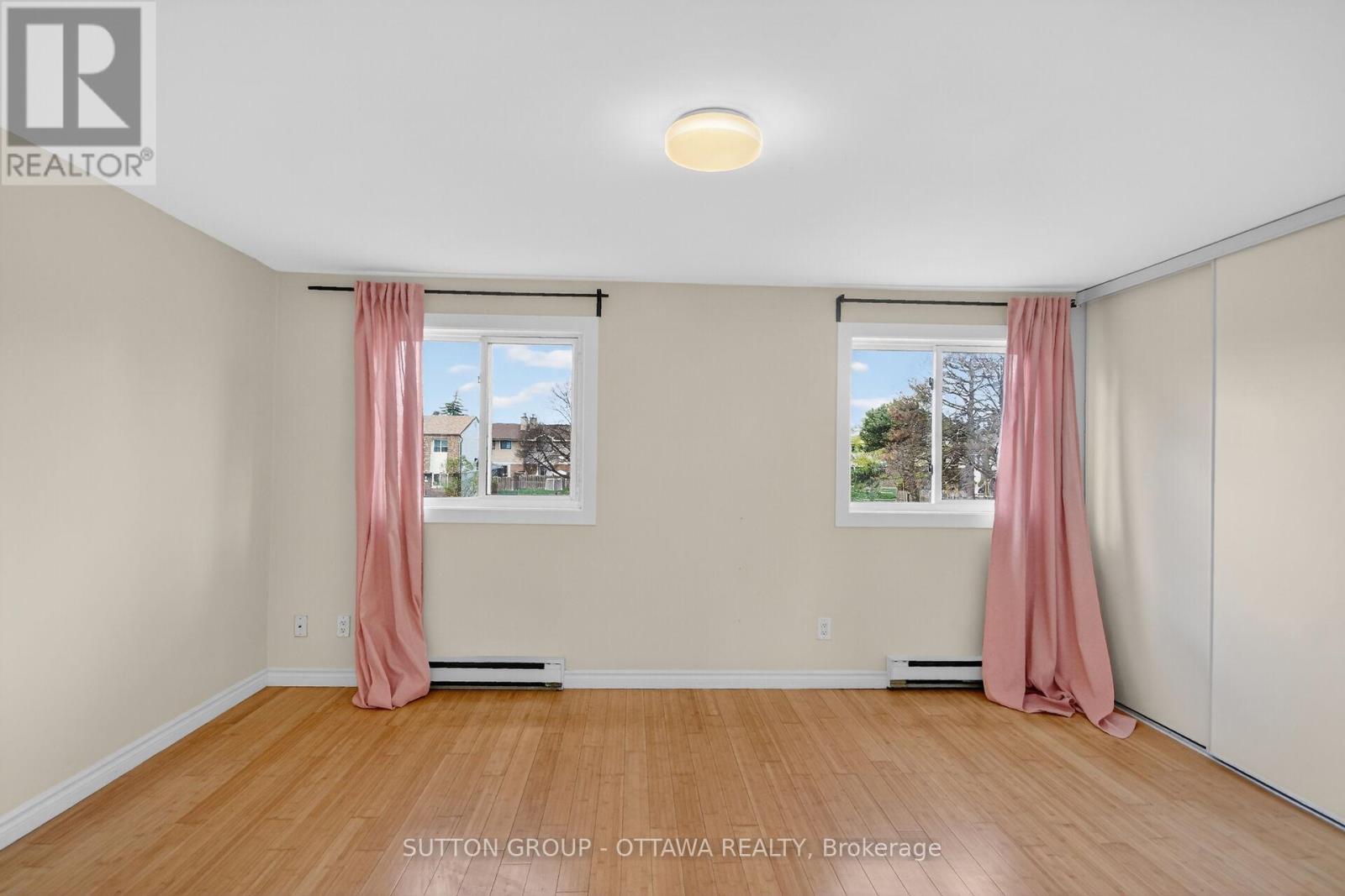 #79 35D WOODVALE GREEN - 25