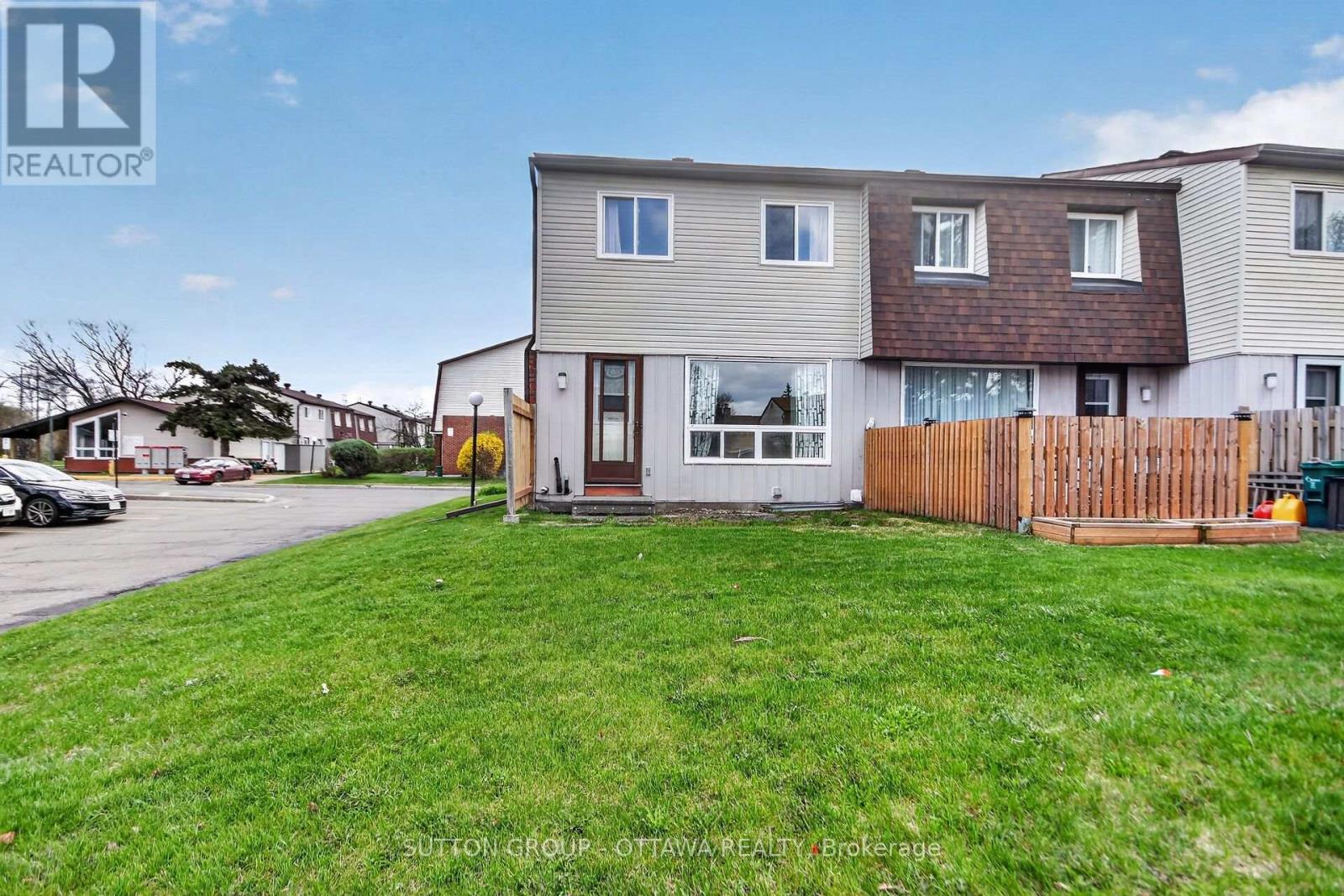 #79 35D WOODVALE GREEN - 44