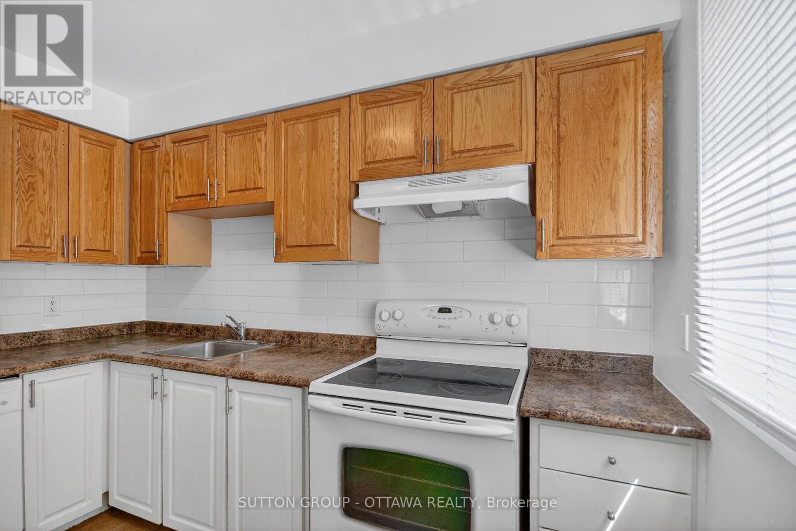 #79 35D WOODVALE GREEN - 8