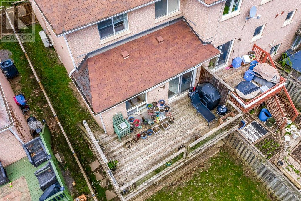 331 RAVINEVIEW WAY - 42