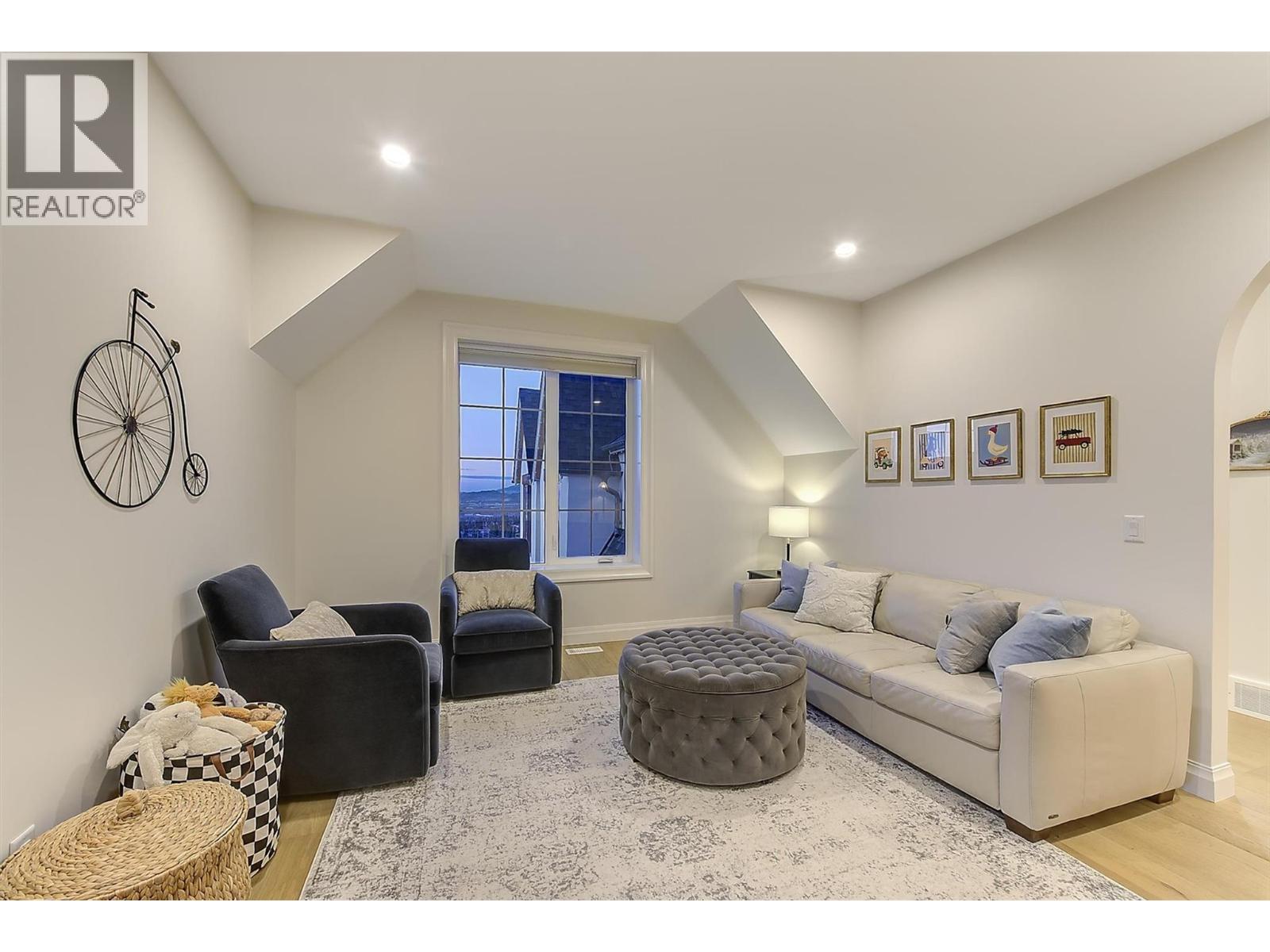  622 Trumpeter Road, Kelowna