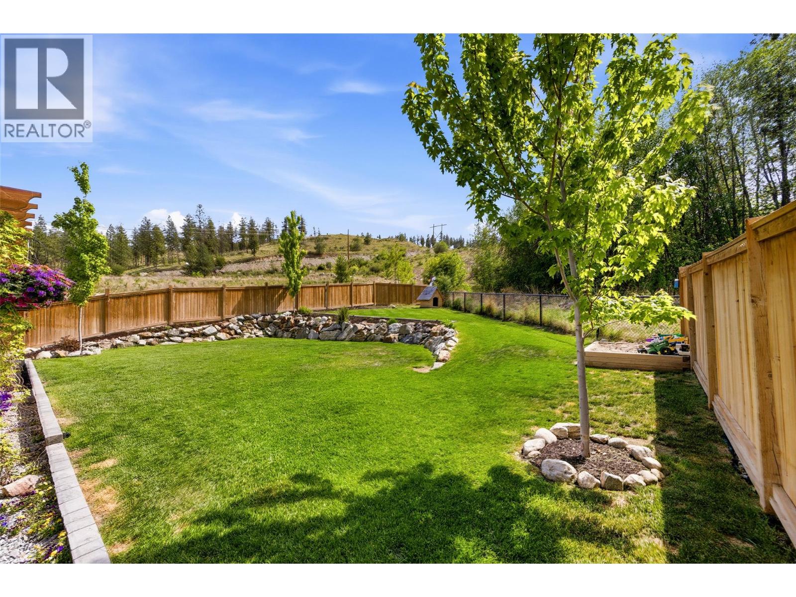 622 Trumpeter Road - 15